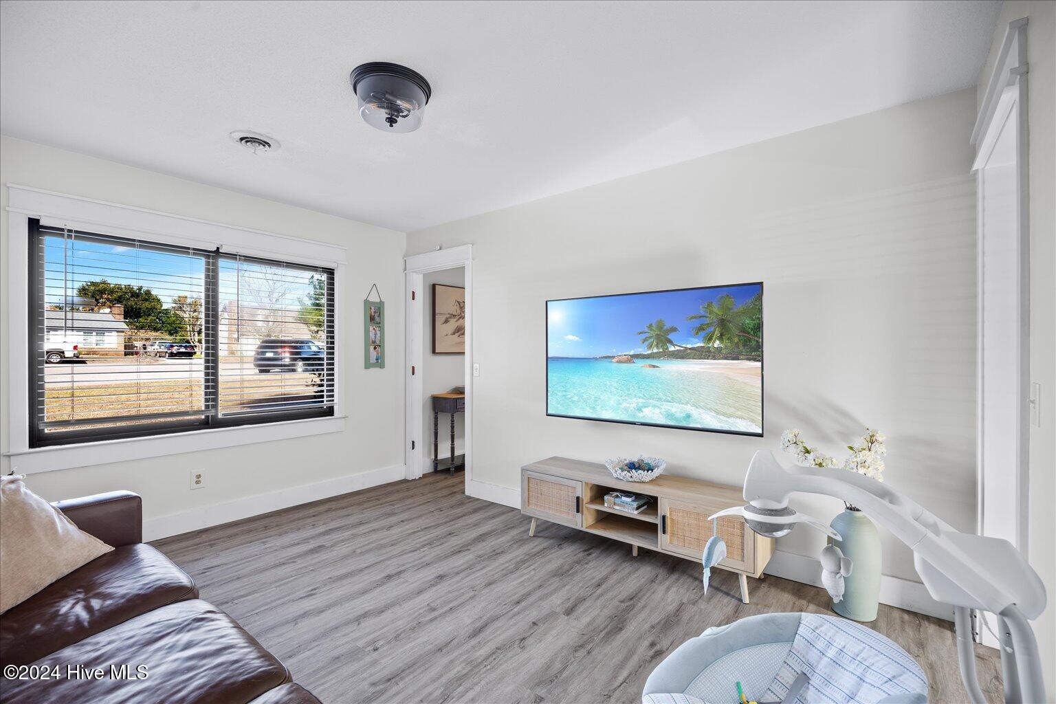 929 Arnold Road Wilmington, NC 28412 - Photo 9 of 40 19-IMG_5683