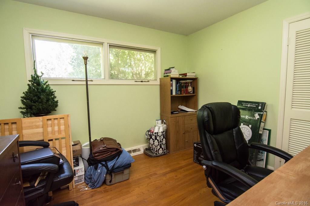7424 Watercrest Road, Unit 14 Charlotte, NC 28210 - Photo 11 of 21 a room with furniture and a window
