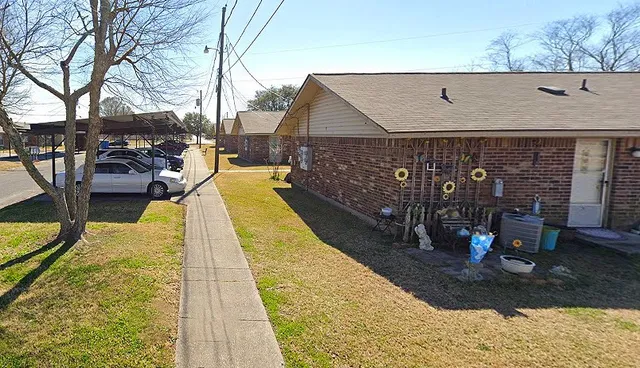 $604 | 425 Memorial Drive, Donaldsonville, LA 70346