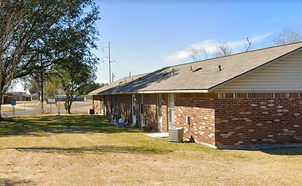 $604 | 425 Memorial Drive, Donaldsonville, LA 70346