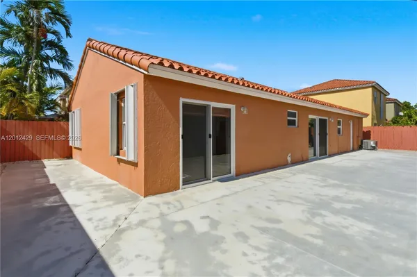 $3,900 | 164 Northwest 85th Court, Miami, FL 33126