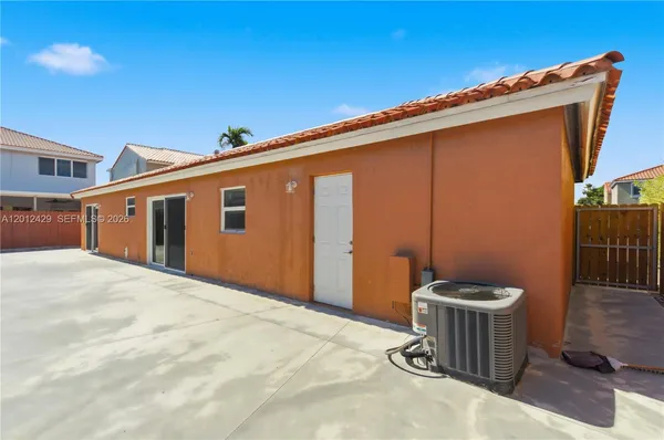 $3,900 | 164 Northwest 85th Court, Miami, FL 33126
