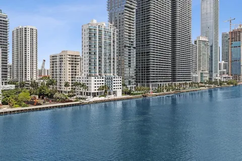 $515,000 | 725 Northeast 22nd Street, Unit 8B, Miami, FL 33137