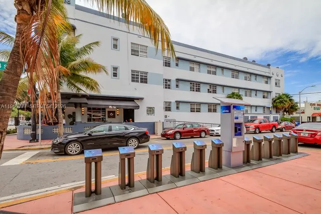 $2,050 | 1360 Collins Avenue, Unit 102, Miami Beach, FL 33139