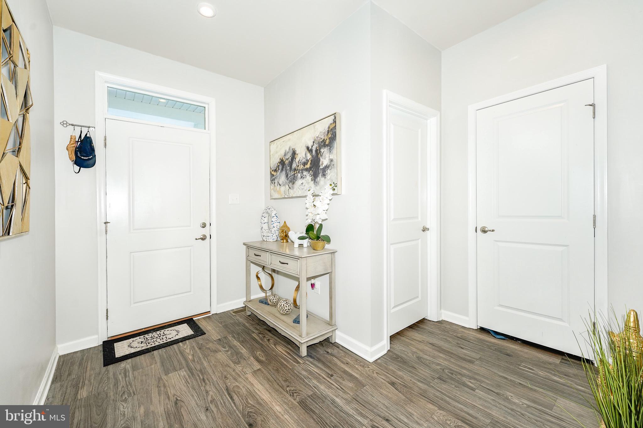 13 Circle Drive Sicklerville, NJ 08081 - Photo 2 of 42 Foyer