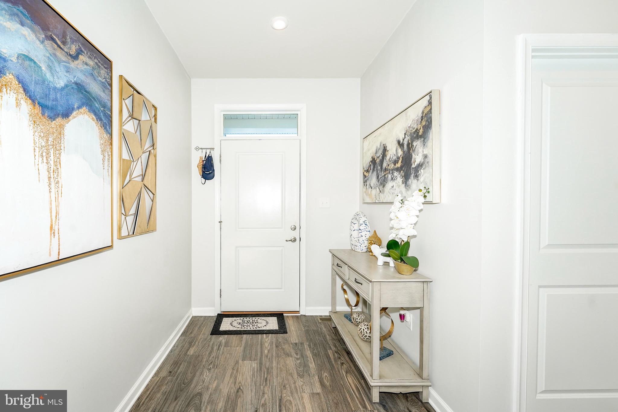 13 Circle Drive Sicklerville, NJ 08081 - Photo 3 of 42 Foyer