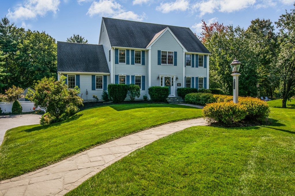 23 Riveredge Road Mansfield, MA 02048 - Photo 1 of 42 Gallery Image 1