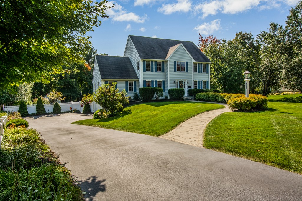 23 Riveredge Road Mansfield, MA 02048 - Photo 2 of 42 Gallery Image 2