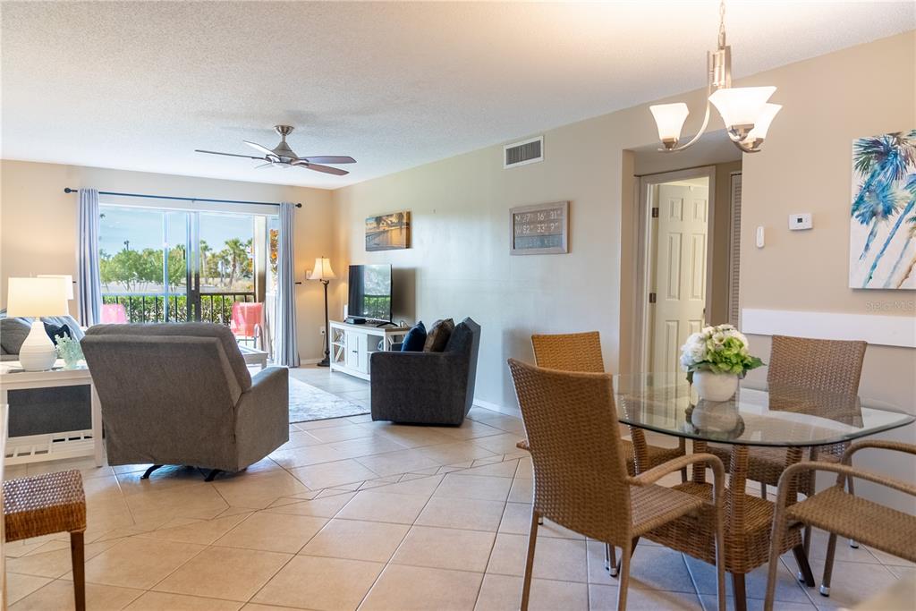 925 Beach Road, Unit 107 Sarasota, FL 34242 - Photo 8 of 31 Gallery Image 8
