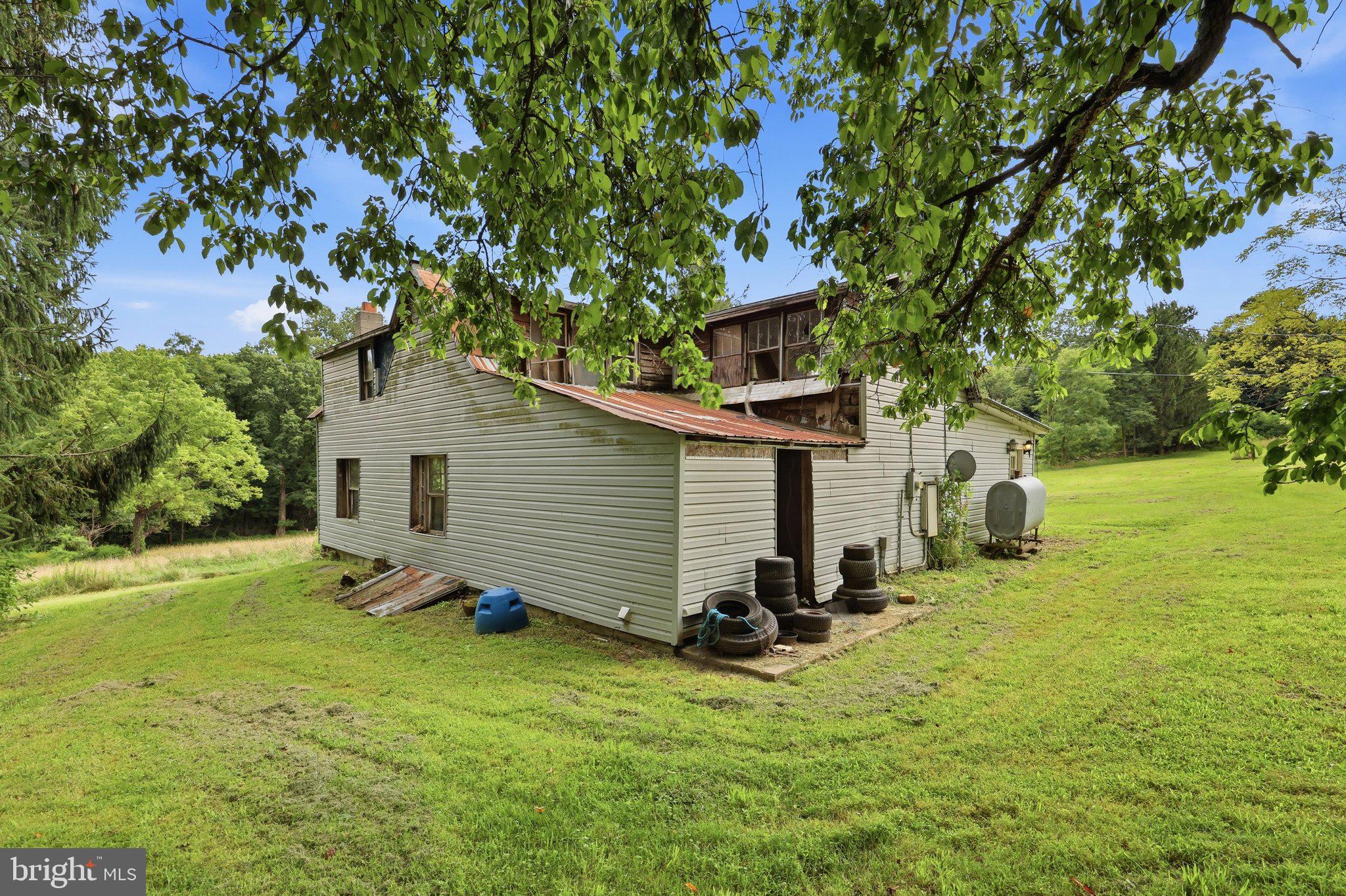 14417 Ridenour Road Smithsburg, MD 21783 - Photo 20 of 41 Exterior Back