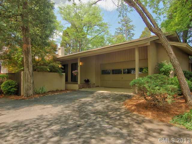 8 Cove Road Lake Wylie, SC 29710 - Photo 1 of 16 Gallery Image 1