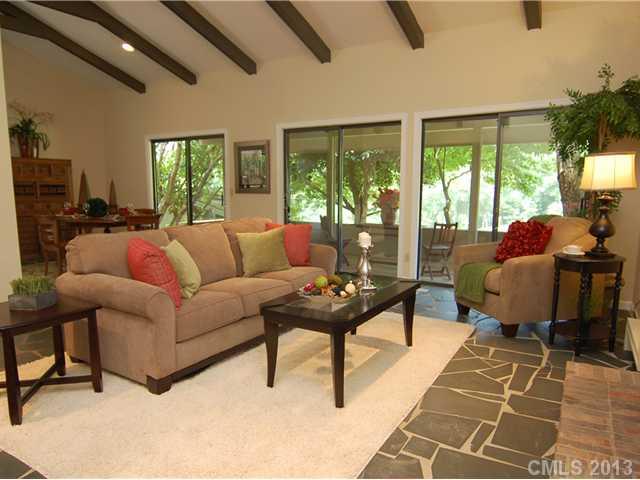 8 Cove Road Lake Wylie, SC 29710 - Photo 2 of 16 Gallery Image 2