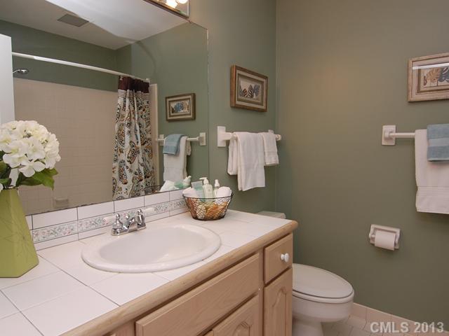8 Cove Road Lake Wylie, SC 29710 - Photo 12 of 16 Gallery Image 12