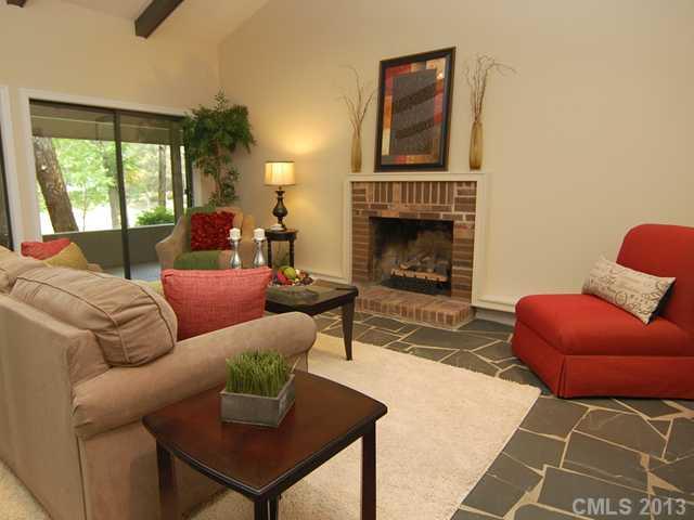 8 Cove Road Lake Wylie, SC 29710 - Photo 3 of 16 Gallery Image 3