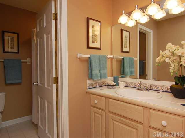 8 Cove Road Lake Wylie, SC 29710 - Photo 10 of 16 Gallery Image 10