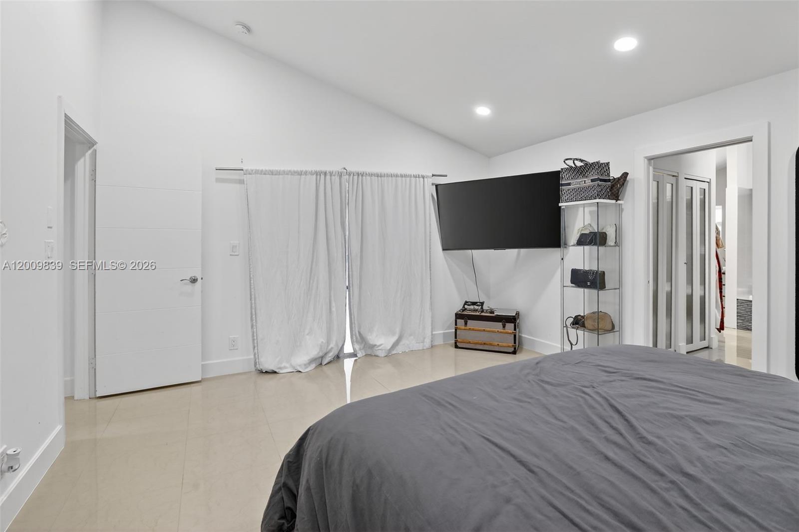 3540 North Park Road Hollywood, FL 33021 - Photo 19 of 44