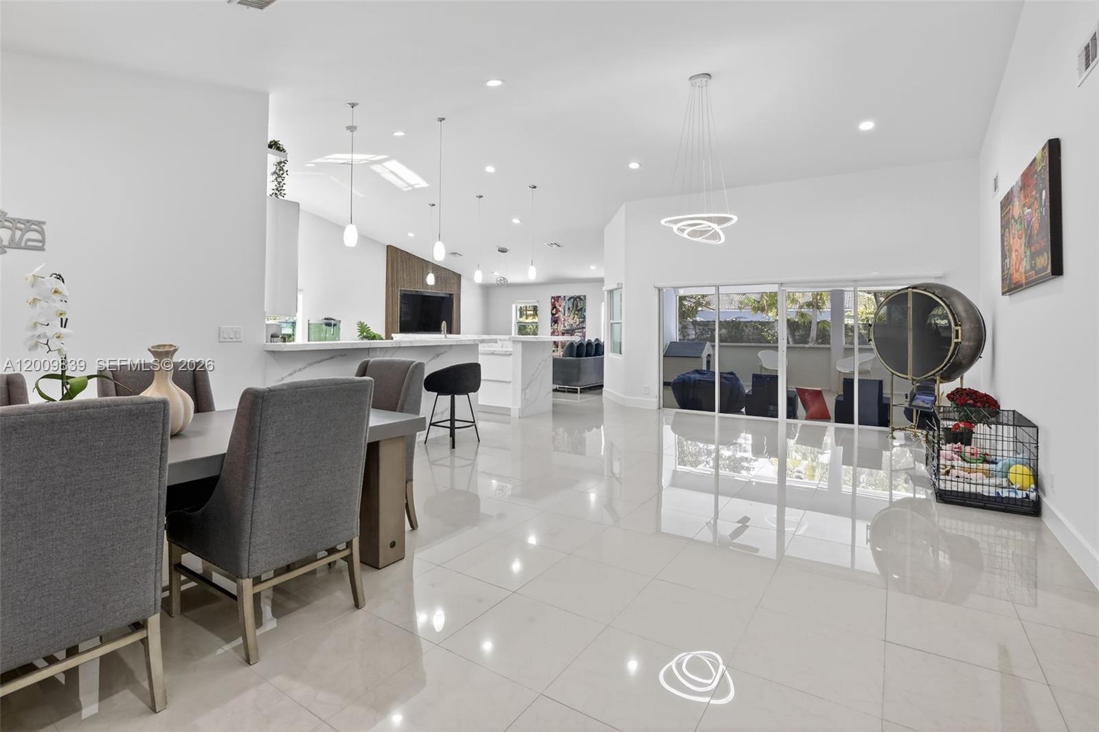 3540 North Park Road Hollywood, FL 33021 - Photo 4 of 44