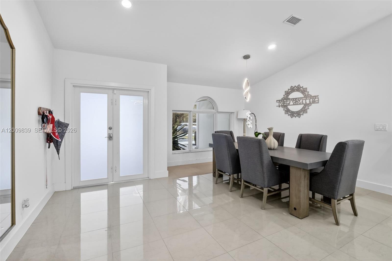 3540 North Park Road Hollywood, FL 33021 - Photo 5 of 44