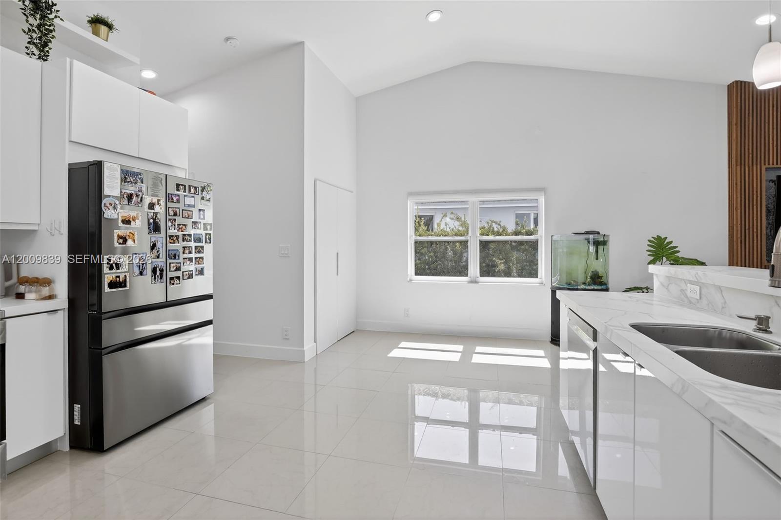 3540 North Park Road Hollywood, FL 33021 - Photo 9 of 44