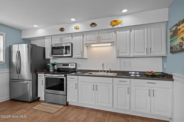 $219,000 | 109 Cedar Lane, Unit 9, Cedar Point, NC 28584