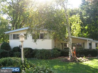 152 Yew Road Cheltenham, PA 19012 - Photo 1 of 12 Exterior Front