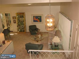 152 Yew Road Cheltenham, PA 19012 - Photo 3 of 12 Living Room