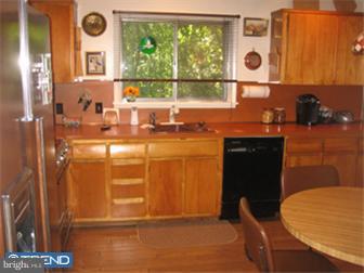 152 Yew Road Cheltenham, PA 19012 - Photo 7 of 12 Kitchen