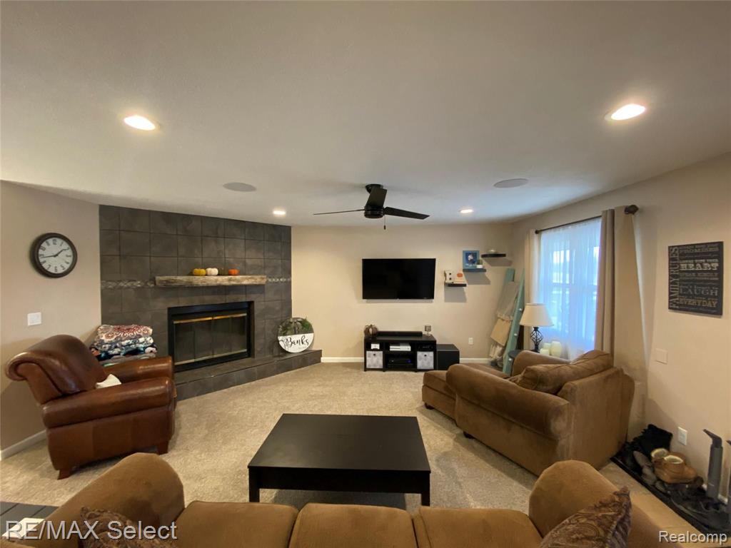 7139 Elms Road Flushing, MI 48433 - Photo 8 of 27