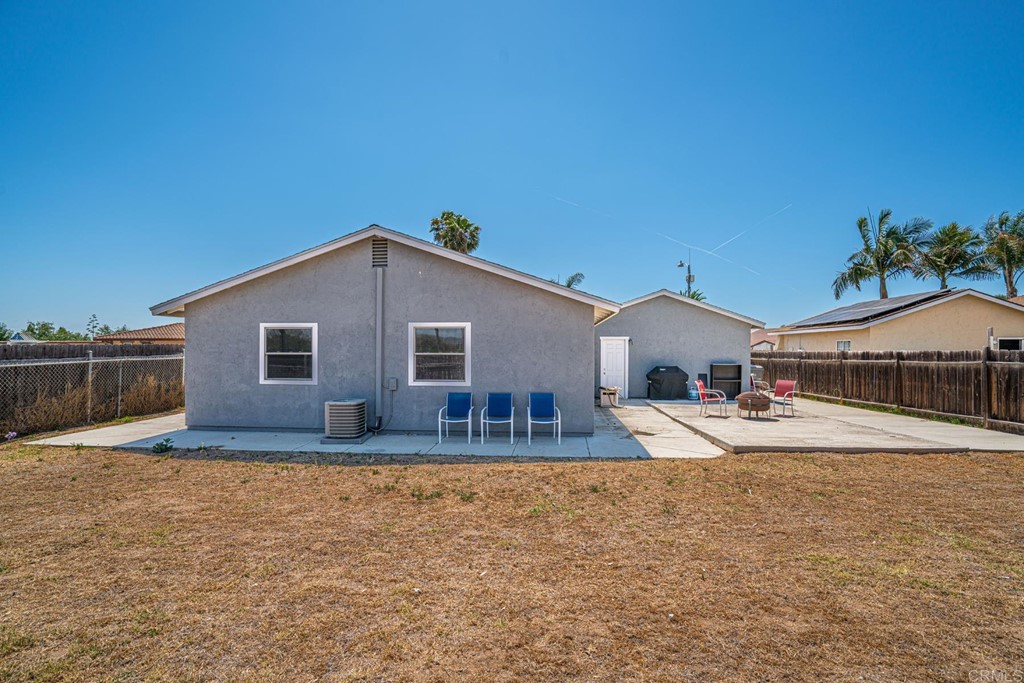 350 Calle Vallecito Oceanside, CA 92057 - Photo 18 of 23