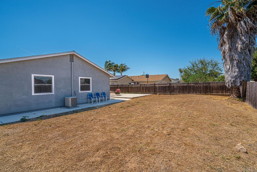 350 Calle Vallecito Oceanside, CA 92057 - Photo 19 of 23