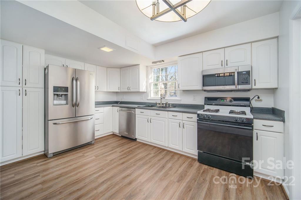 1335 Rock Point Road Charlotte, NC 28270 - Photo 12 of 34 Gallery Image 12