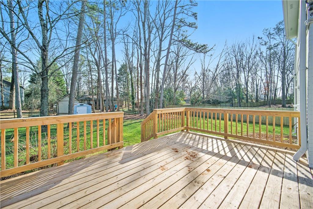 1335 Rock Point Road Charlotte, NC 28270 - Photo 29 of 34 Gallery Image 29