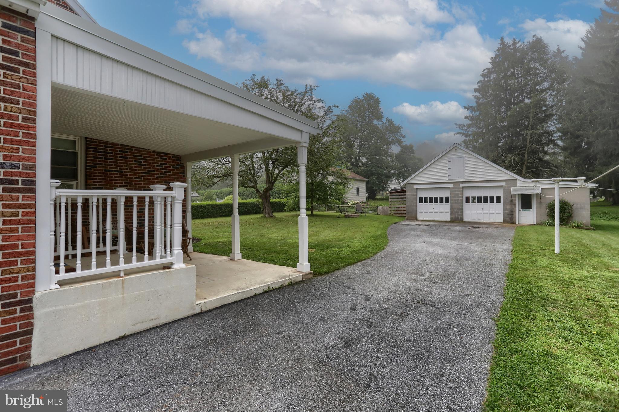 206 Rex Street Lebanon, PA 17042 - Photo 36 of 38 Driveway