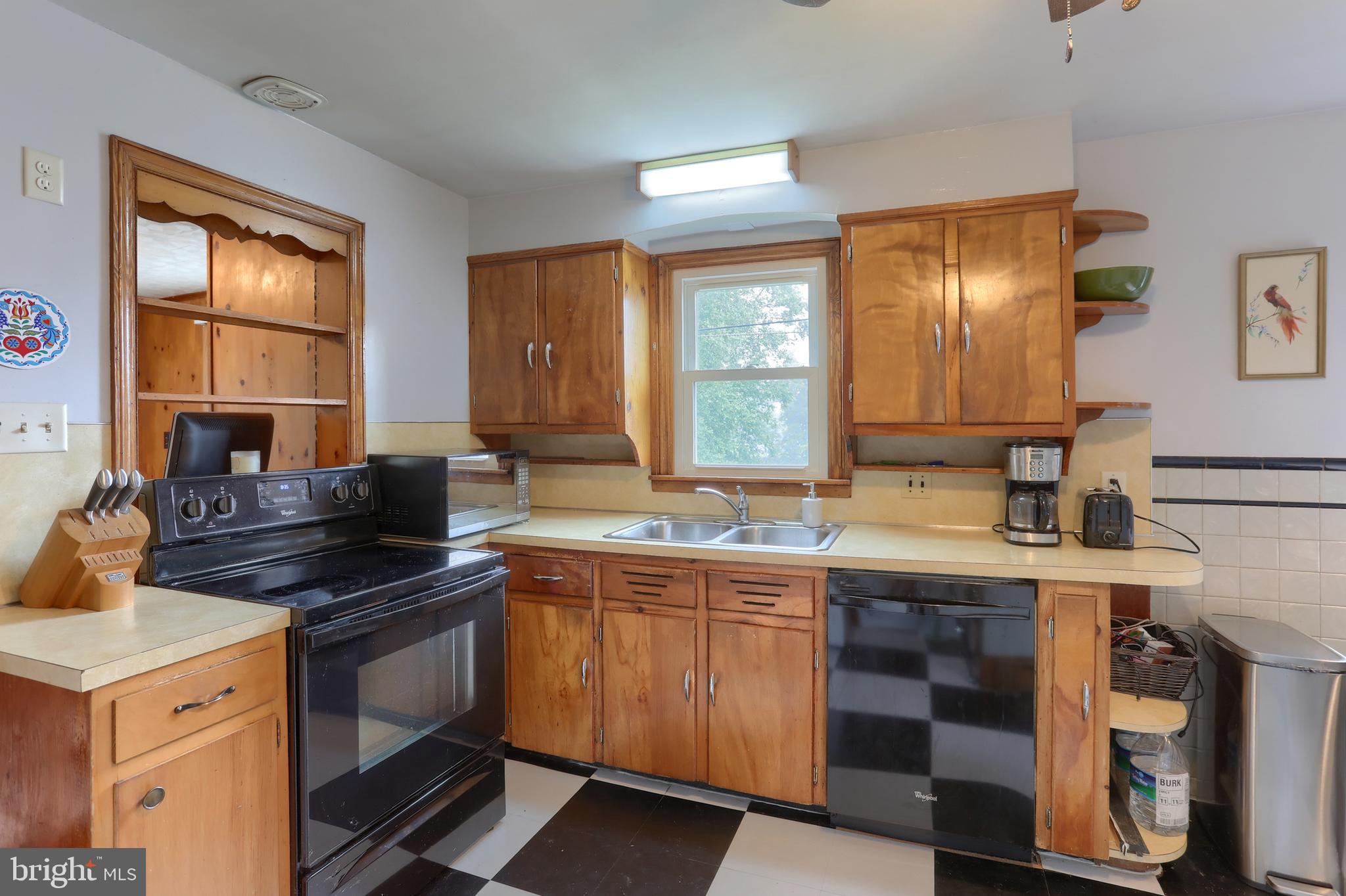 206 Rex Street Lebanon, PA 17042 - Photo 10 of 38 Kitchen