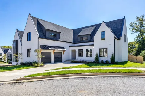 $2,100,000 | 323 Kelly Glenn Court, Brentwood, TN 37027