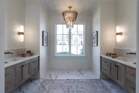 $2,100,000 | 323 Kelly Glenn Court, Brentwood, TN 37027