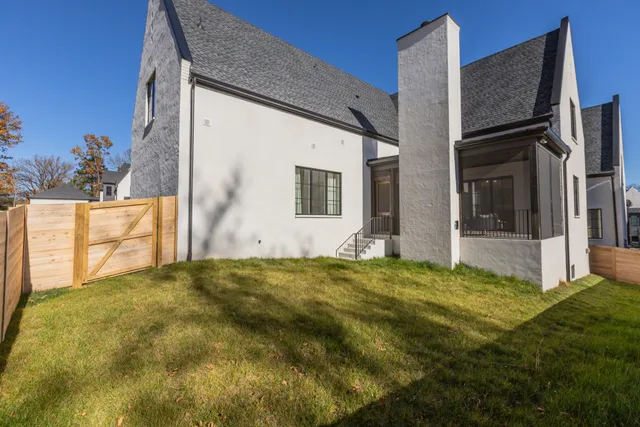 $2,100,000 | 323 Kelly Glenn Court, Brentwood, TN 37027