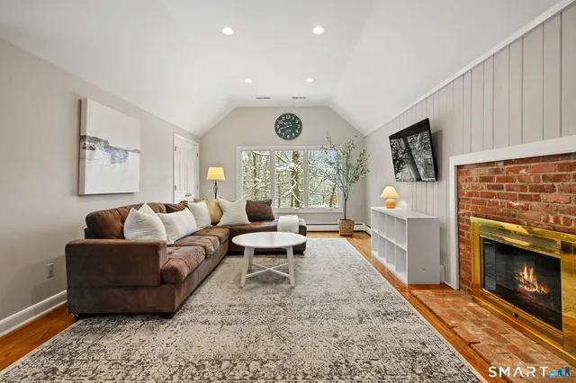 $1,229,000 | 73 Old Kings Highway, Wilton, CT 06897