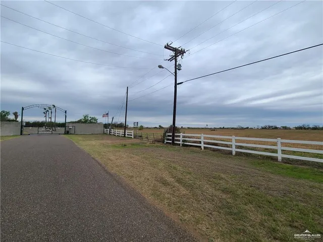 a view of a terrace with sky view
