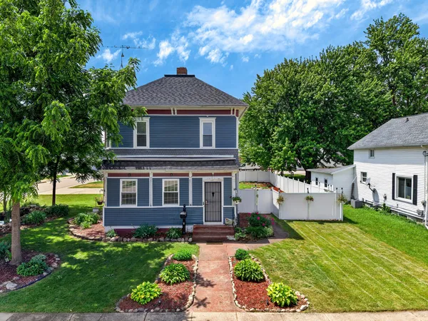 $260,000 | 203 Williams Street, Randolph, WI 53956