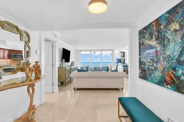 $5,000 | 1340 South Ocean Boulevard, Unit 606, Pompano Beach, FL 33062