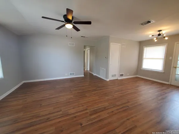 $1,595 | 654 Santa Monica Street, San Antonio, TX 78212
