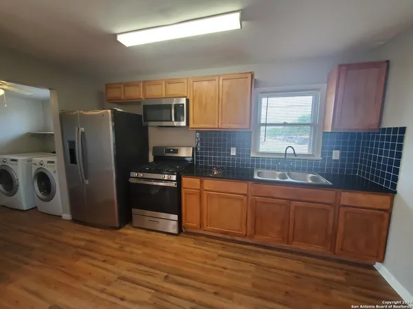 $1,595 | 654 Santa Monica Street, San Antonio, TX 78212