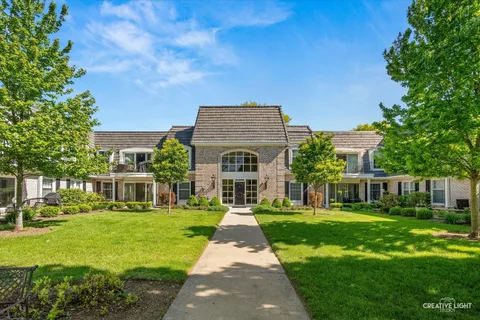 $264,900 | 1 Normandie Drive, Unit 208, Sugar Grove, IL 60554