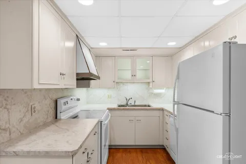 $264,900 | 1 Normandie Drive, Unit 208, Sugar Grove, IL 60554
