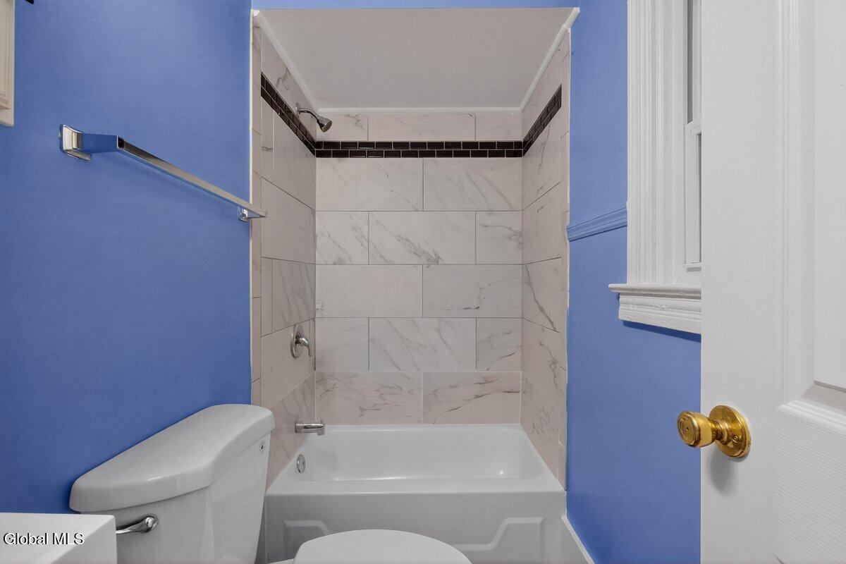 1331 Hodgson Street Schenectady, NY 12303 - Photo 23 of 28 1331 Hodgson St-17