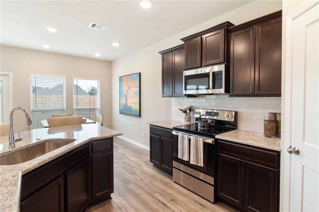 5322 Lyle Place Bryan, TX 77807 - Photo 8 of 19