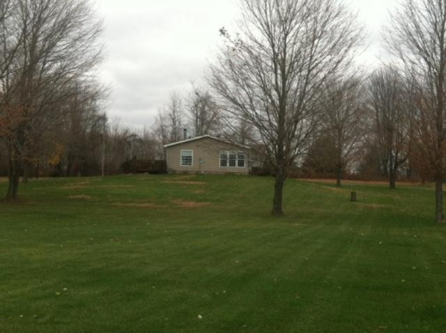 8779 Hagar Shore Road Watervliet, MI 49098 - Photo 9 of 20 photo_2 (6)