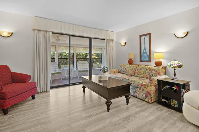 $250,000 | 7405 Pine Grove Drive, Jenison, MI 49428