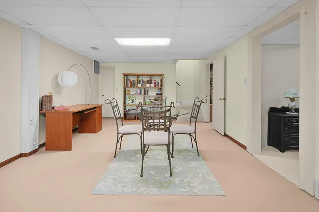 $250,000 | 7405 Pine Grove Drive, Jenison, MI 49428